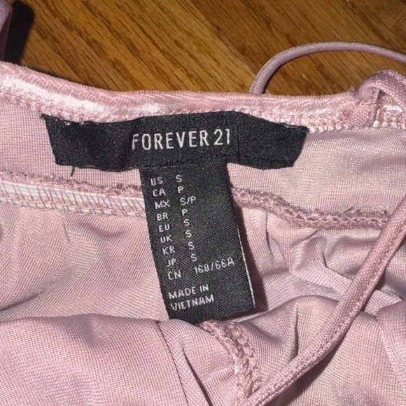 Forever21/  Elegant Pink Velvet Women's Romper - Picture 2 of 7